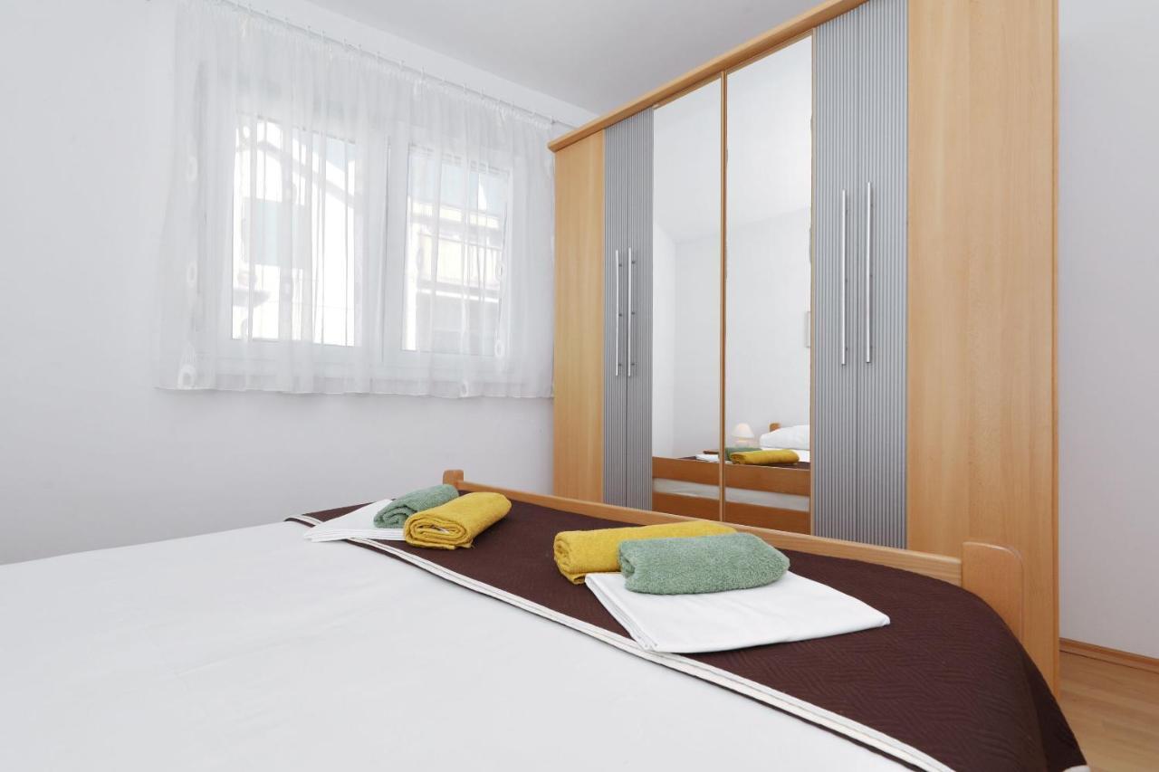 Apartment Alexa Turanj Luaran gambar