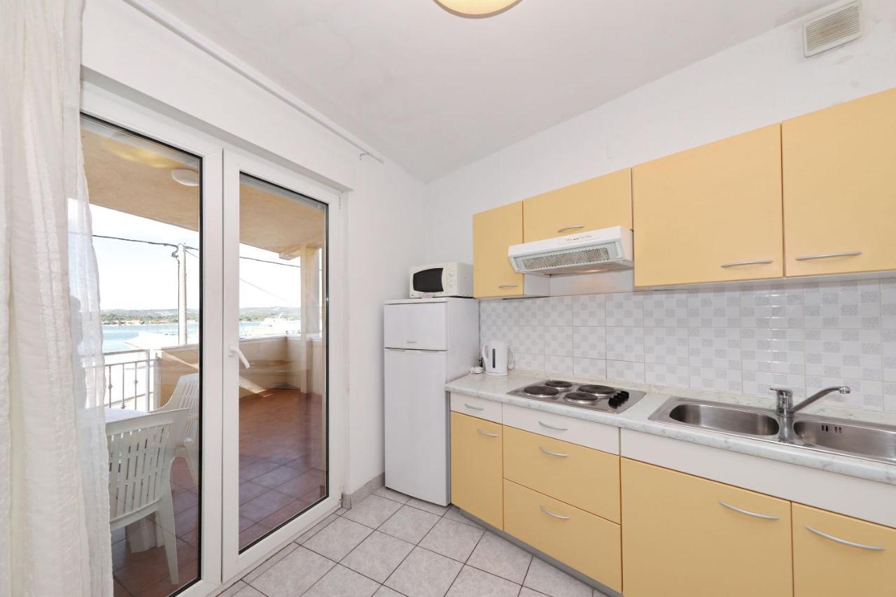 Apartment Alexa Turanj Luaran gambar